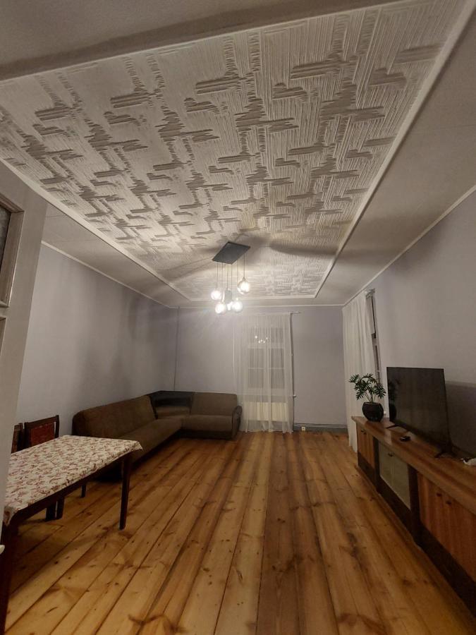 Pils Ielas Apartamenti Kandava Exteriér fotografie